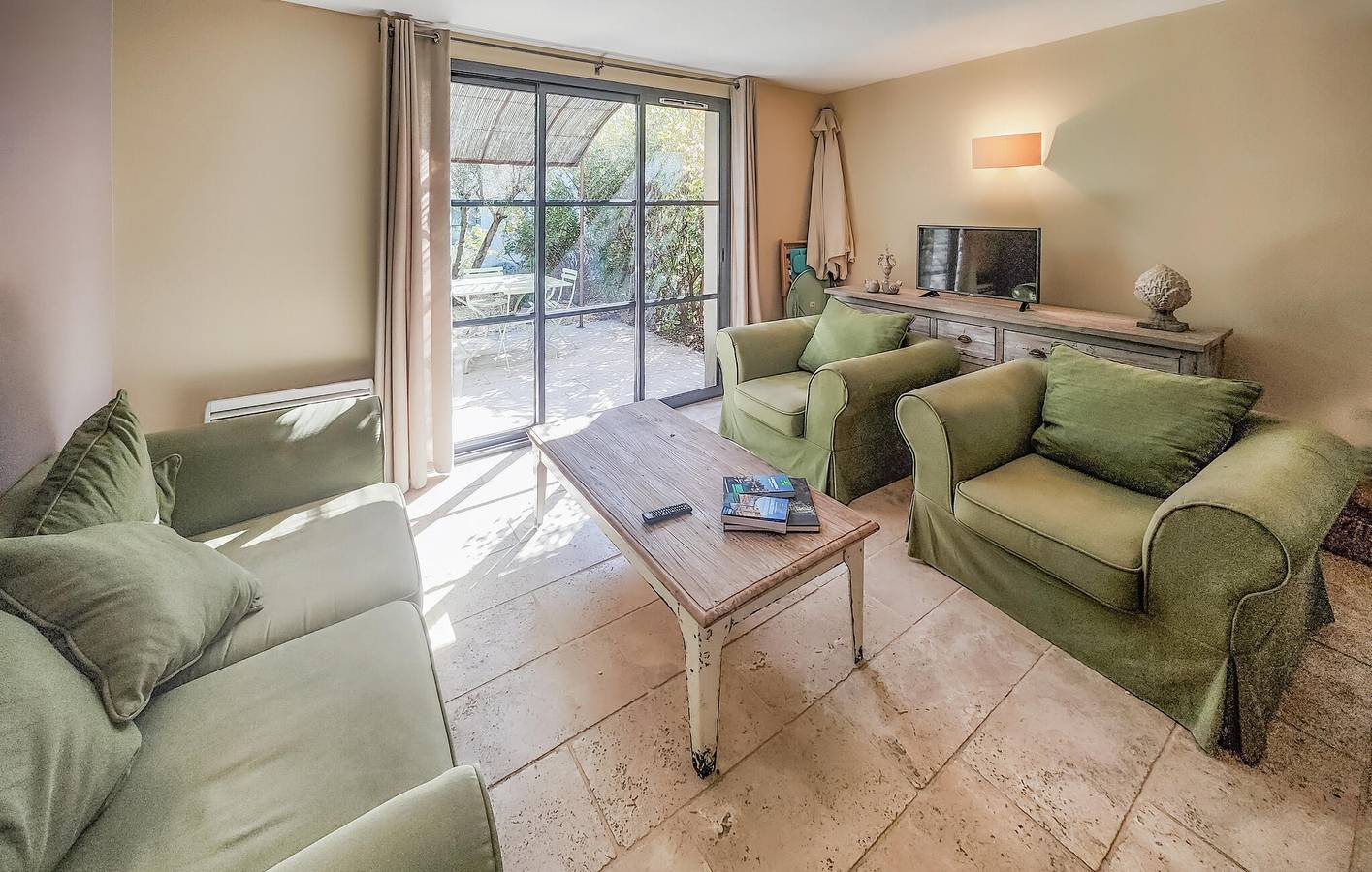 Appartement confortable près du centre ville de Tournissan in Saint-Laurent-de-la-Cabrerisse, Région de Narbonne
