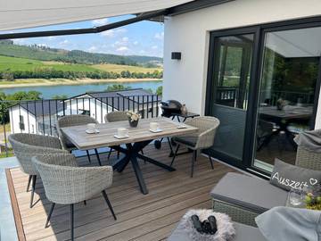 Ferienhaus für 6 Personen, mit Terrasse und Sauna sowie Seeblick in Hessen