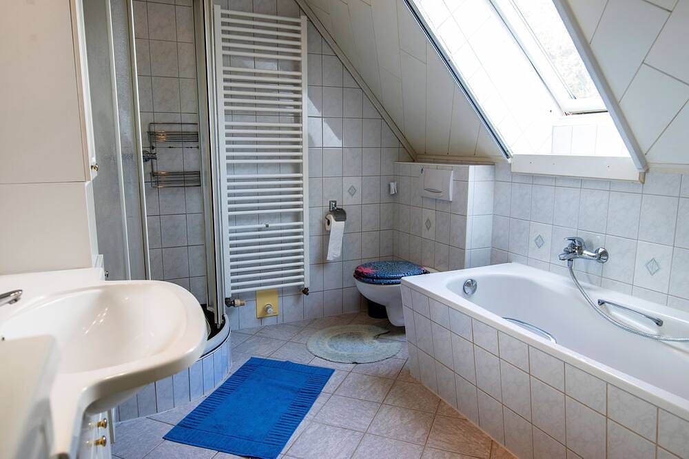 Ganze Wohnung, Dach-Ferienwohnung - Ferienwohnungen in Patzig auf Rügen in Patzig, Bergen auf Rügen und Umgebung