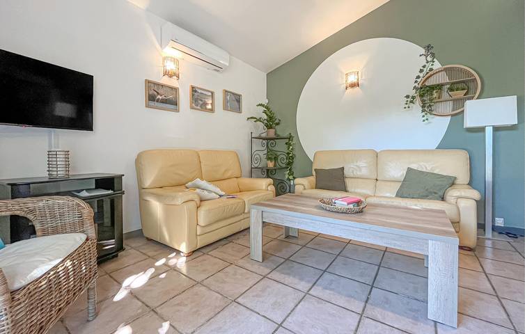 Location de vacances pour 5 personnes, avec piscine et terrasse, animaux acceptés à Aramon - 4