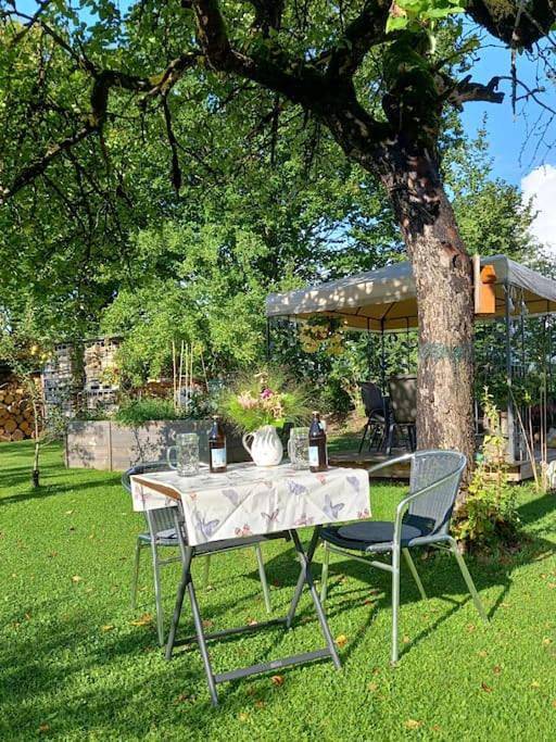 Ferienwohnung für 2 Personen, mit Garten und Ausblick