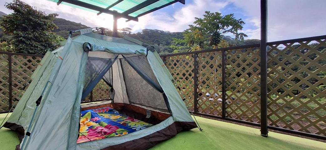Camping pour 2 personnes, avec jardin ainsi que vue et terrasse