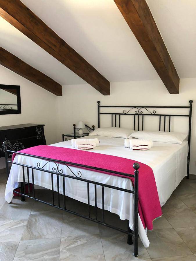 Location de vacances pour 6 personnes, avec vue et jardin à Cisano sul Neva - 3