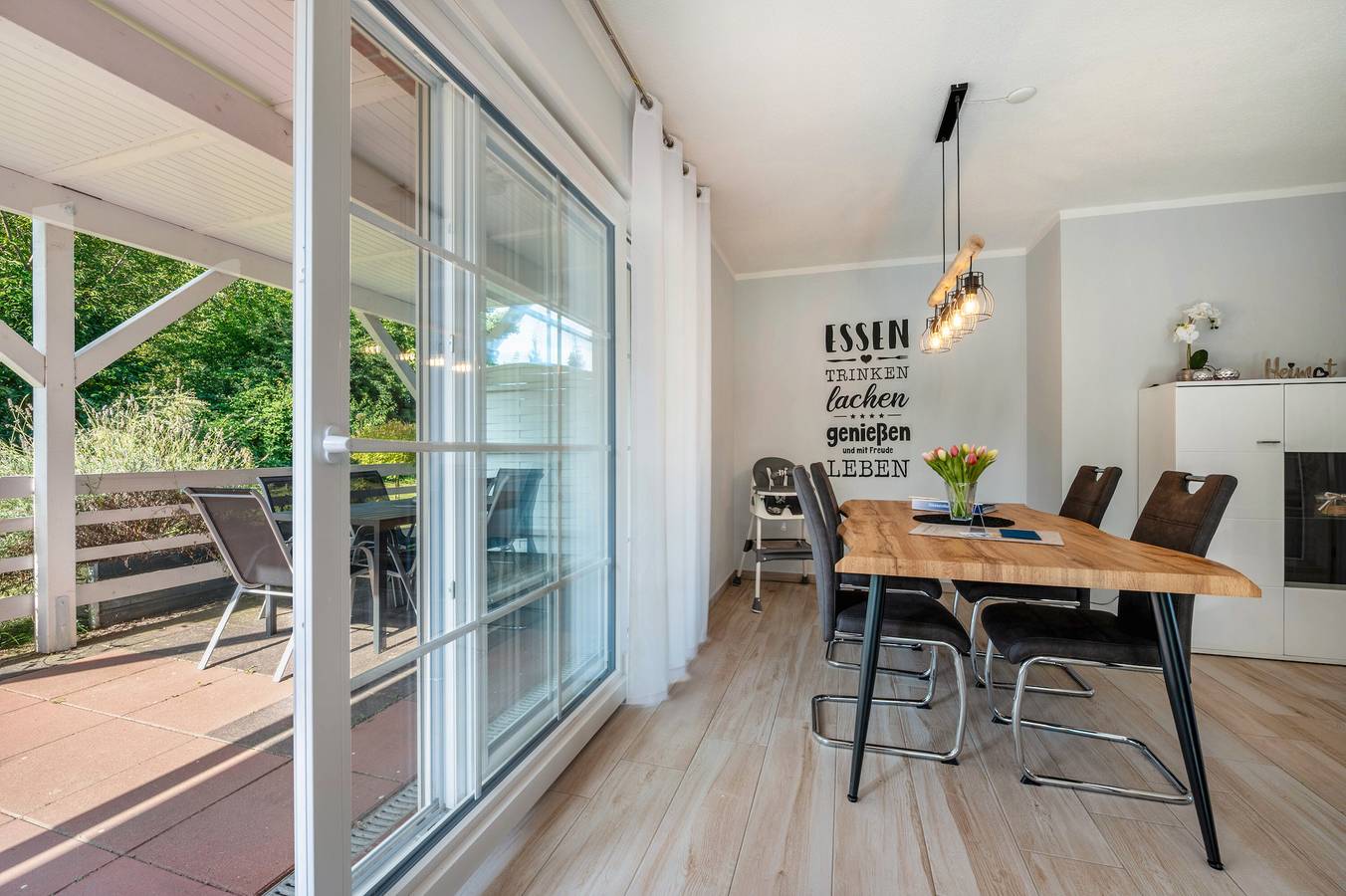 Ganze Wohnung, Apartment 'Haus Ankerplatz' mit privater Terrasse, Gemeinschaftsgarten und Wlan in Wischhafen, Cuxland