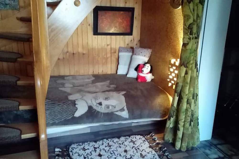 Haus am Waldrand mit Sauna und und Aussicht über Rheintal in Weyer, Lahn-Taunus