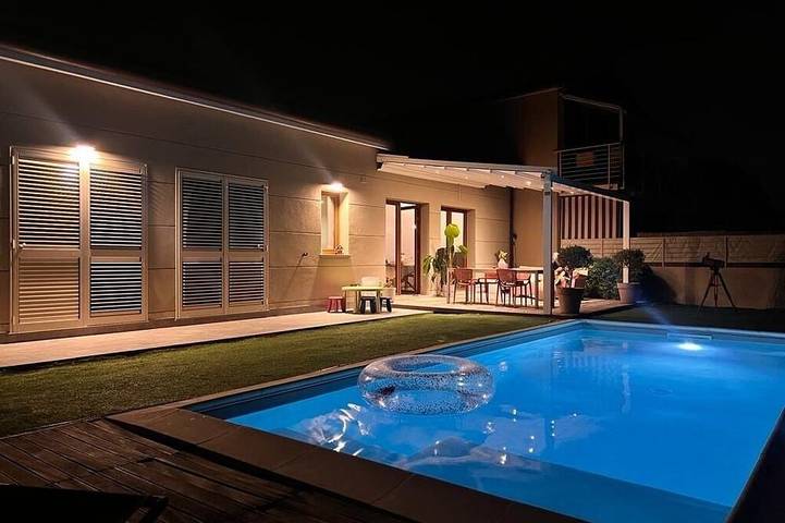 Ferienhaus für 4 Personen, mit Garten in Castelnuovo Magra