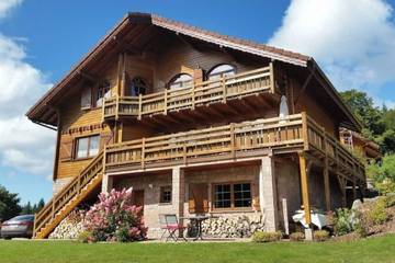 Chalet pour 15 personnes, avec jardin, animaux acceptés à Ban-sur-Meurthe-Clefcy