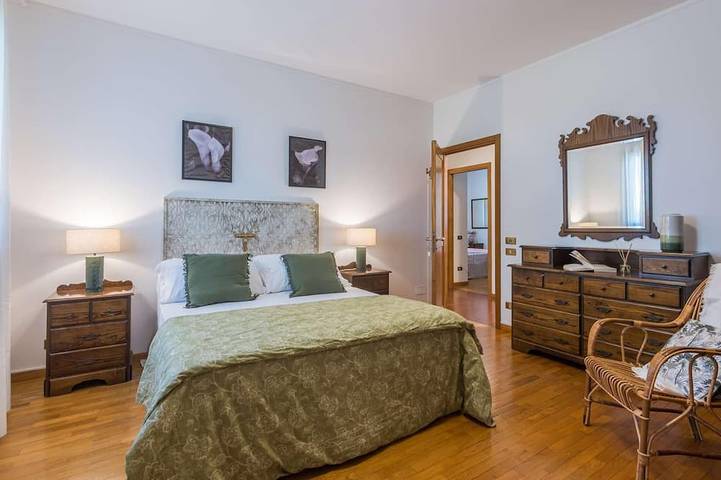 Villa Micol - Private villa, 4 bedrooms, pool, A/C, wifi, pets, Marche in Pesaro, Pesaro-Urbino