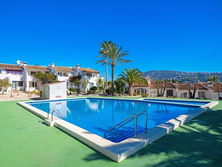 Casa de vacaciones para 6 personas, con jardín y terraza además de piscina para niños y vistas en Comunidad Valenciana