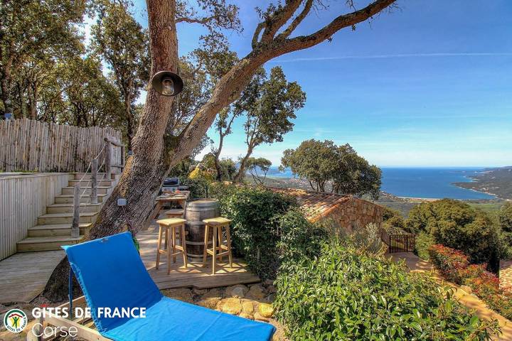 Casa vacanza per 4 persone, con piscina e terrazza nonché giardino a Viggianello (Francia)