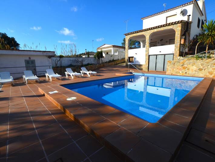 Villa Fernando, 12 personnes, à 4 km de Lloret de Mar, in Aiguaviva Parc, Vidreres
