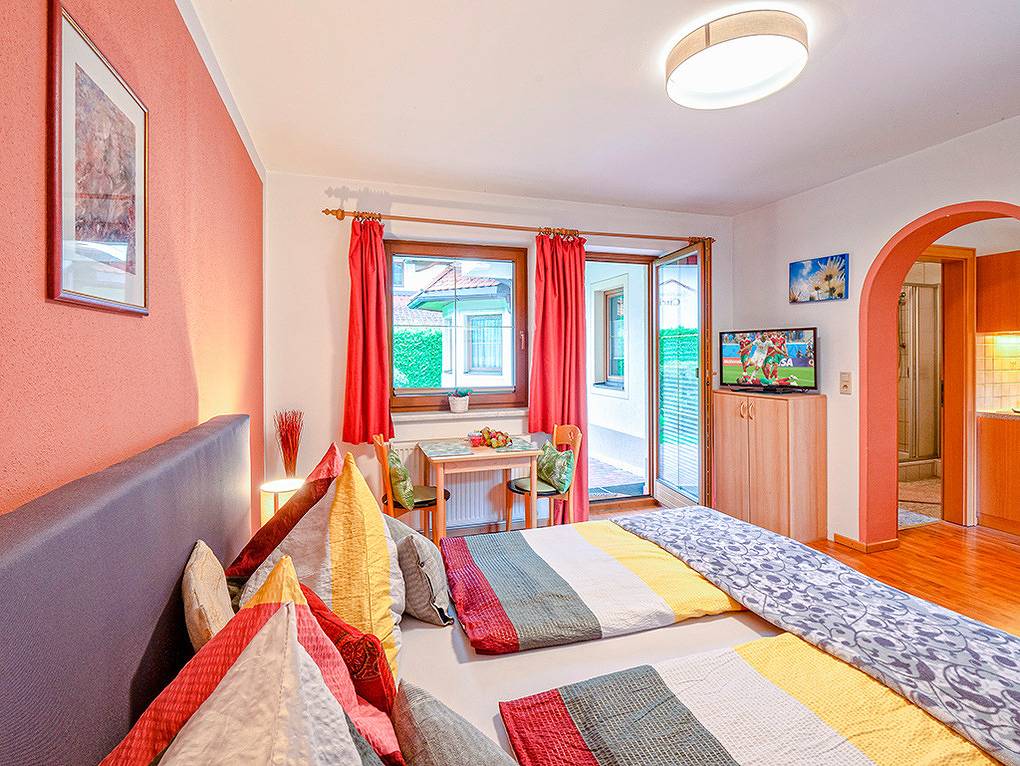 Entire holiday apartment, Holiday apartment for 2 people with terrace in Zell am Ziller, Bezirk Schwaz