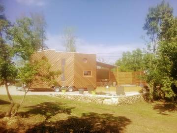 Gîte pour 4 personnes, avec jacuzzi ainsi que terrasse et jardin dans le Lot