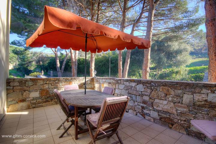 Gîte pour 4 personnes, avec Terrasse et Vue à Patrimonio