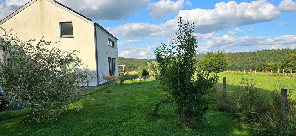 Location de vacances pour 8 personnes, avec jardin ainsi que vue et piscine dans Tavigny - 2
