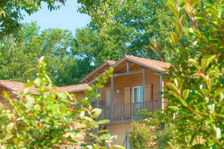 Location de vacances pour 4 personnes, avec vue ainsi que jardin et piscine à Eauze - 2