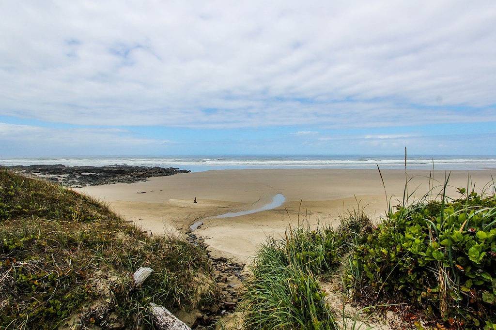 Hundefreundliche Strandhütte in den Bäumen mit traumhafter Aussicht in Lane County