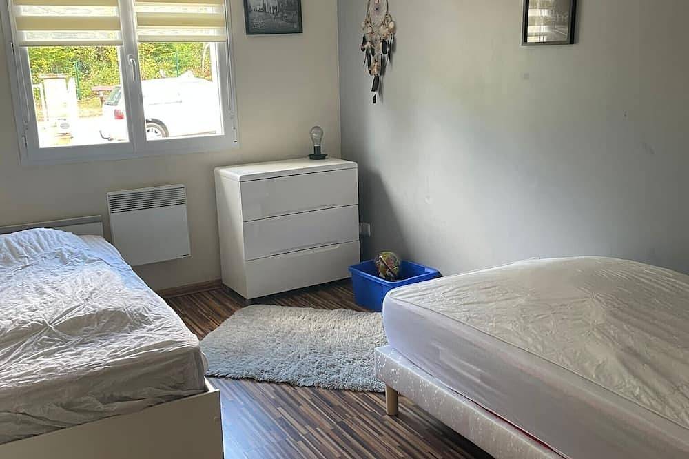 Cosy villa in wooded surroundings Heated swimming pool available from May to September in Angomont, Lunéville und Umgebung