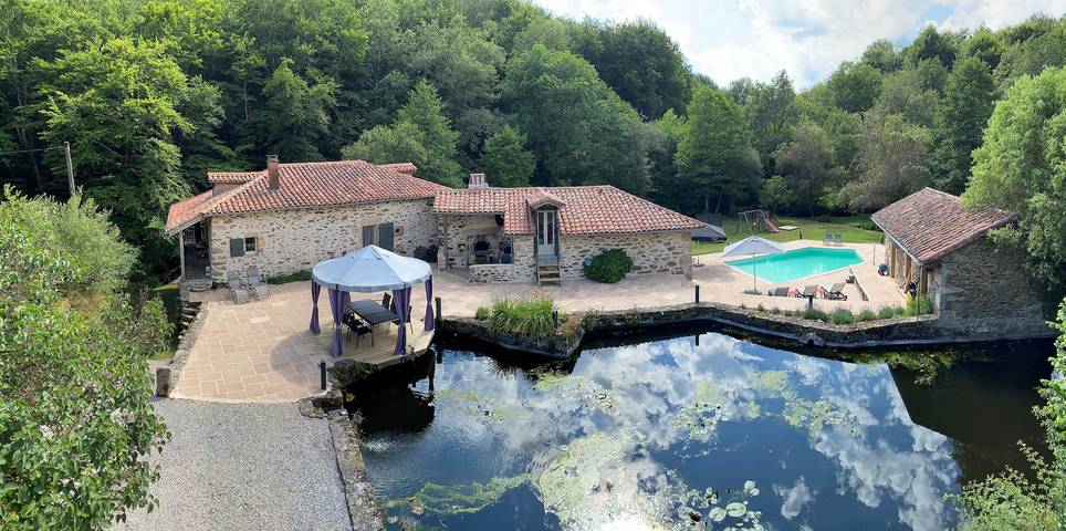 Gîte pour 11 personnes, avec piscine