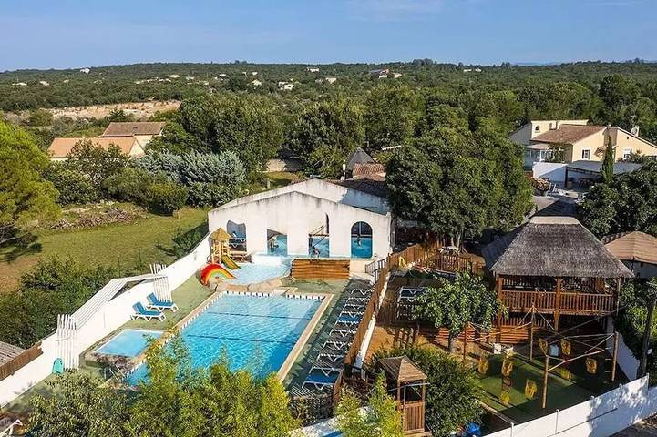 Camping pour 6 personnes à Ruoms