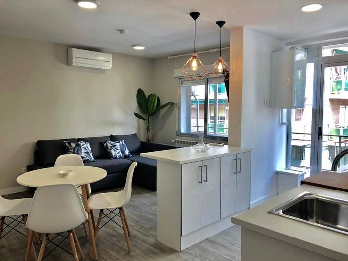 Apartamento de vacaciones para 8 personas, con balcón - 1