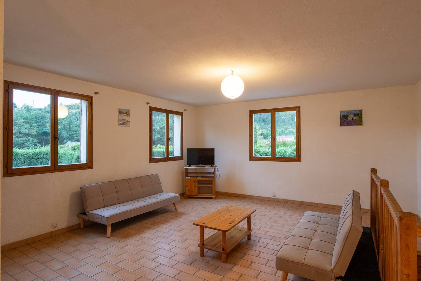 Maison 'Les Sources Gîte Sauvignon' avec piscine partagée, jardin privé et climatisation in Chambonas, Parc naturel régional des Monts d'Ardèche