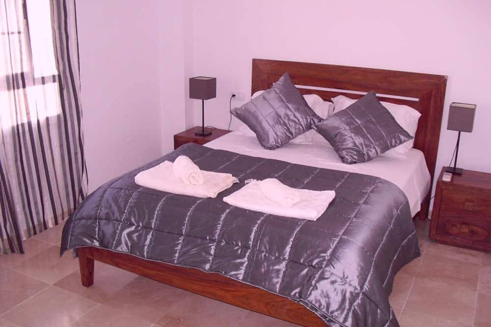 Schöne Villa in Strandnähe. Abgeschiedener Garten mit privatem Pool. in Playa Nueva Umbría, El Portil