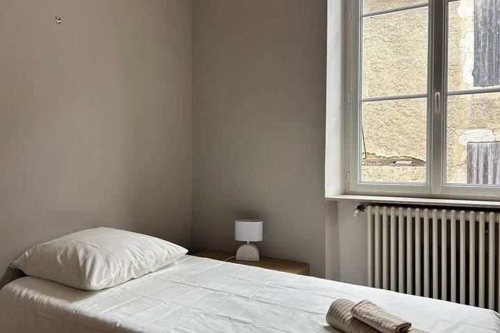 Center Condom, spacious character house for 14 people. in Condom, Gers