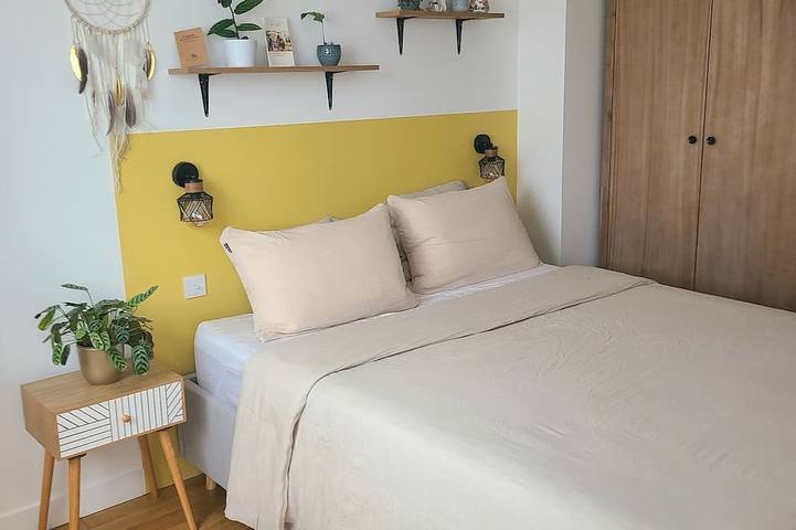 Apartamento entero, Quiet, cosy apartment 2 minutes from the metro, near the Ourcq canal and the Philharmonie. in Pantin, Sena-Saint Denis