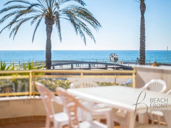 Vakantiewoning voor 8 personen, with zwembad and balkon as well as uitzicht op zee in Calafell