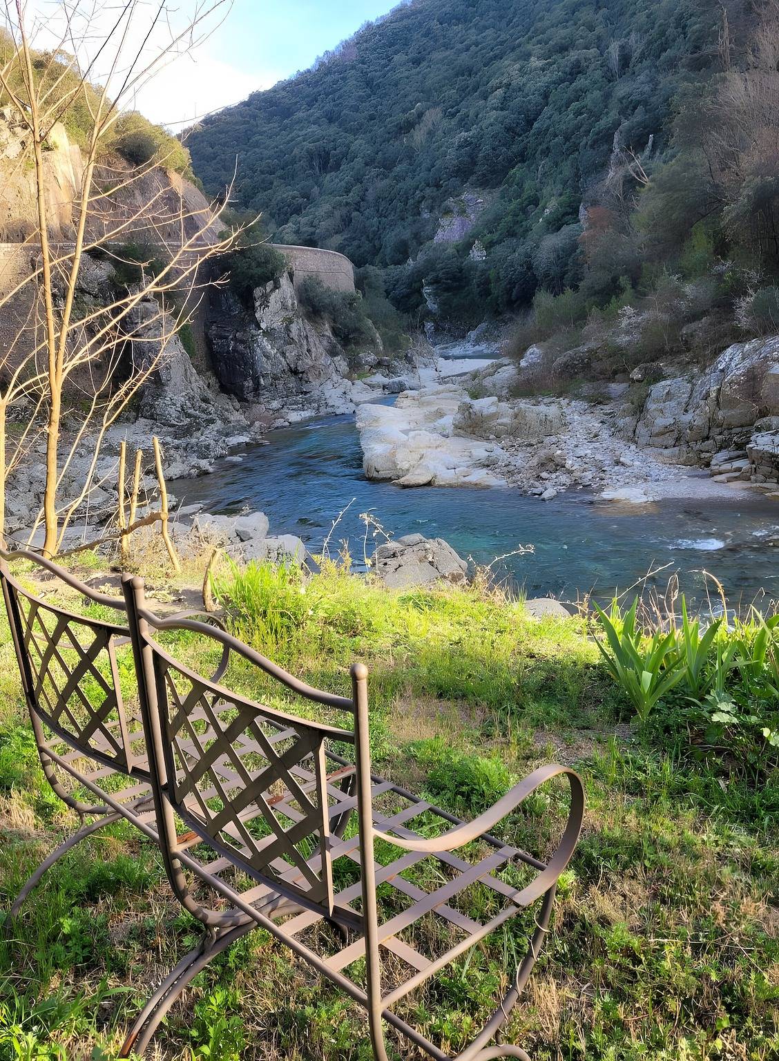 Ferienhaus „Maison en Cévennes“ mit Bergblick, privatem Pool und Terrasse in L'Estréchure, Cevennen