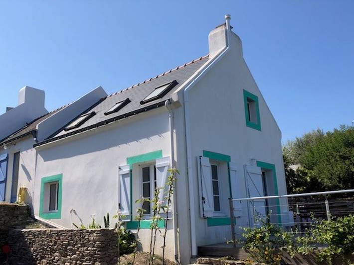 Terraced house 200m from the beach in Samzun, with garden in Locmaria, Côte des Mégalithes