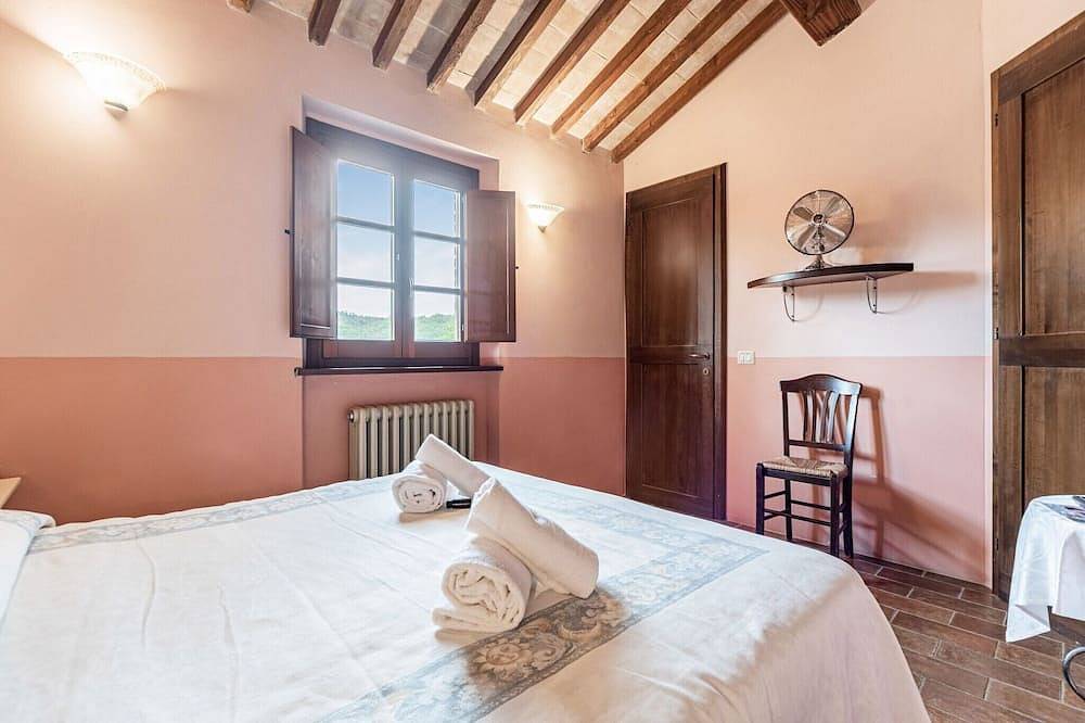 Cottage in Umbria with Pool & Garden in Città della Pieve, Perugia Province