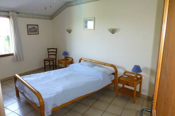 Location de vacances pour 6 personnes, avec jacuzzi ainsi que balcon et jardin à Ginestas - 2