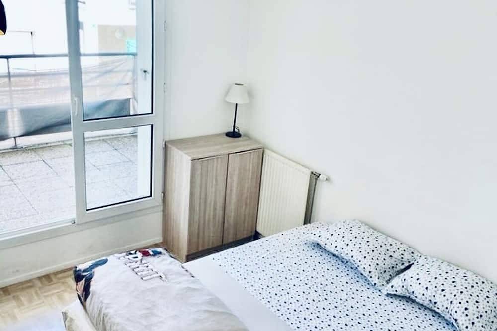 Entire apartment, Chambre Privée Avec Balcon privée Cuisine in Bagneux, Hauts-de-Seine