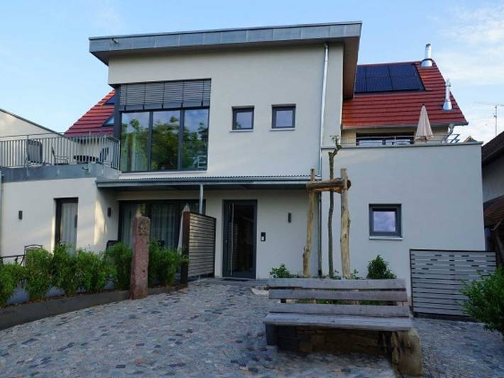 Ferienwohnung für 2 Personen, mit Balkon und Terrasse sowie Garten und Sauna in Markgraeflerland