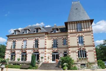 Maison de vacances pour 24 personnes, avec jardin et balcon dans Loiret