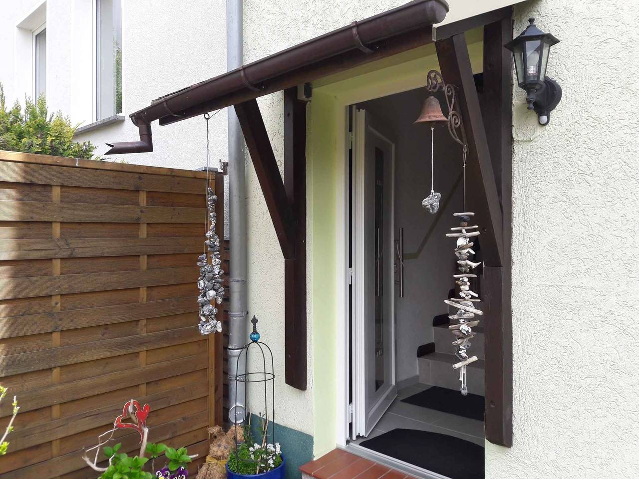 Cały apartament wypoczynkowy, Mieszkanie wakacyjne z tarasem w ogrodzie  in Stralsund, Okolice Stralsund