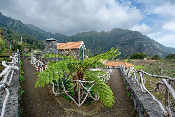 Ferienhaus 'Refugio Da Xamusca' mit Bergblick, Wlan und Klimaanlage in São Vicente (Madeira), Madeira