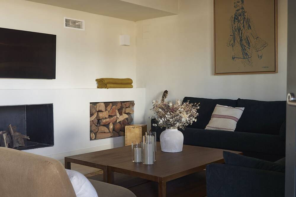 Capricho de Doñana : Squares in El Rocío, Almonte