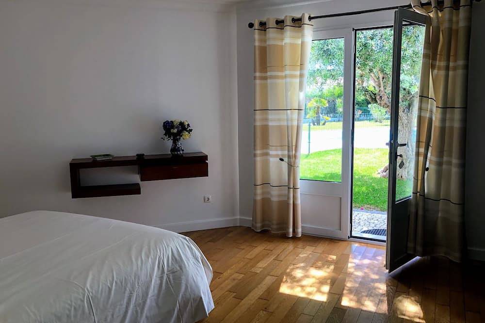 Charmante Familien-Villa zu in Arrifana, Aljezur