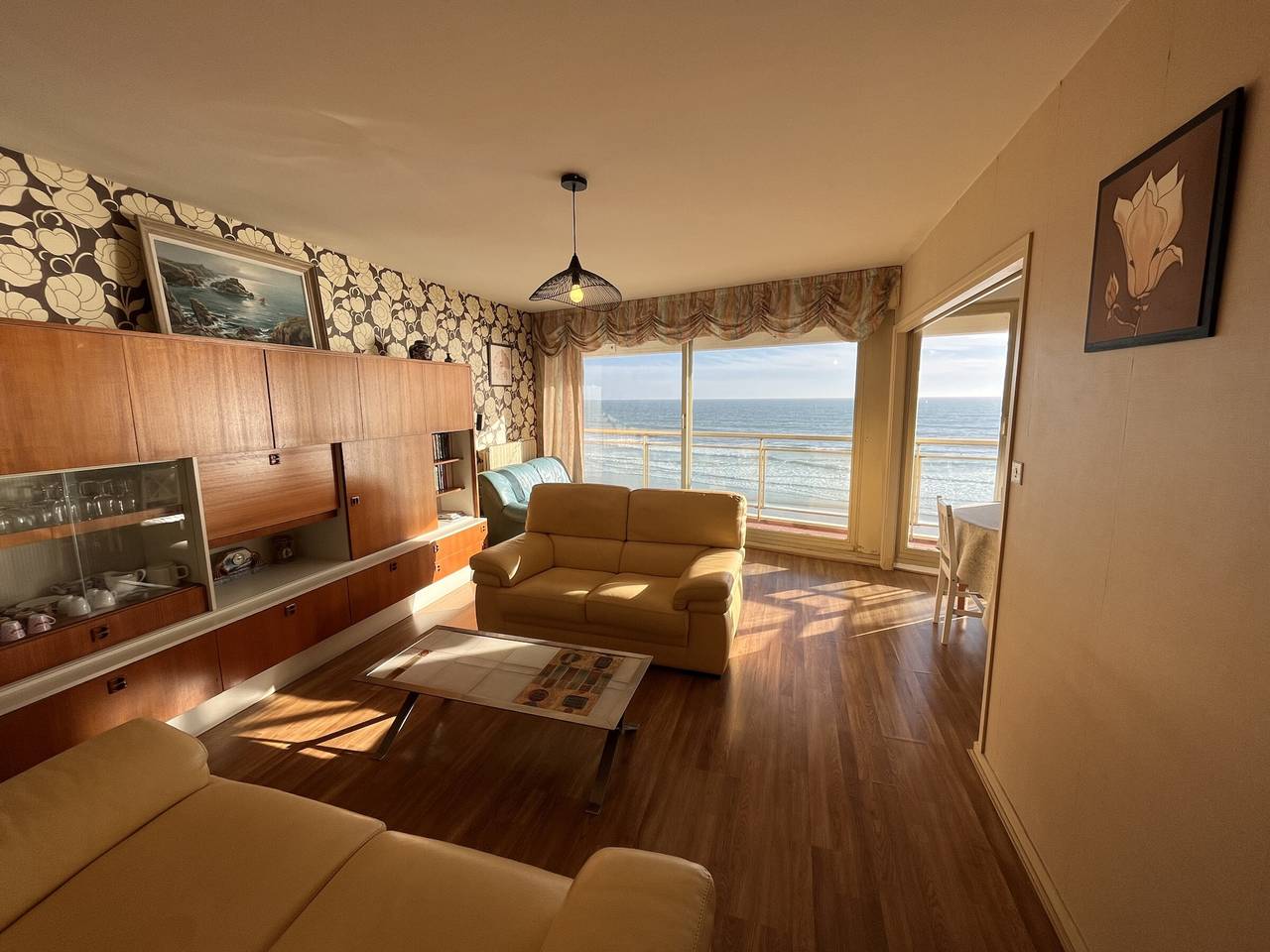 Entire apartment, 2-bedroom apartment, central Les Sables-d'Olonne, balcony, Wifi in Les Sables-d'Olonne, Vendée