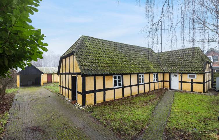 Ferienhaus für 8 Personen, mit Terrasse und Garten