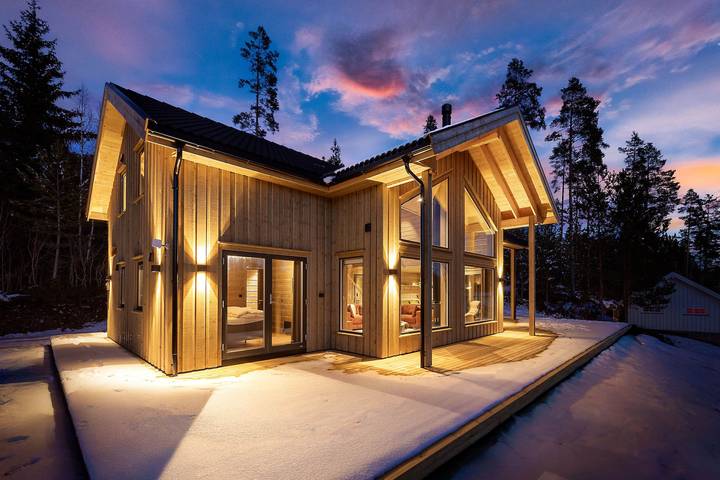 Ferienhaus für 8 Personen, mit Terrasse und Garten sowie Sauna in Norwegen