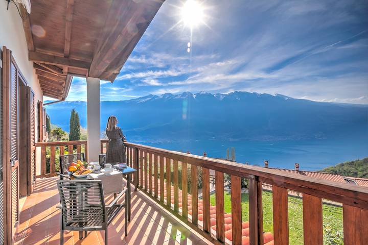 Ferienwohnung für 4 Personen, mit Terrasse und Seeblick sowie Pool, kinderfreundlich in Tremosine