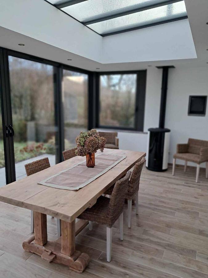 Location de vacances pour 7 personnes, avec Terrasse ainsi que Jardin et Vue à Thiembronne