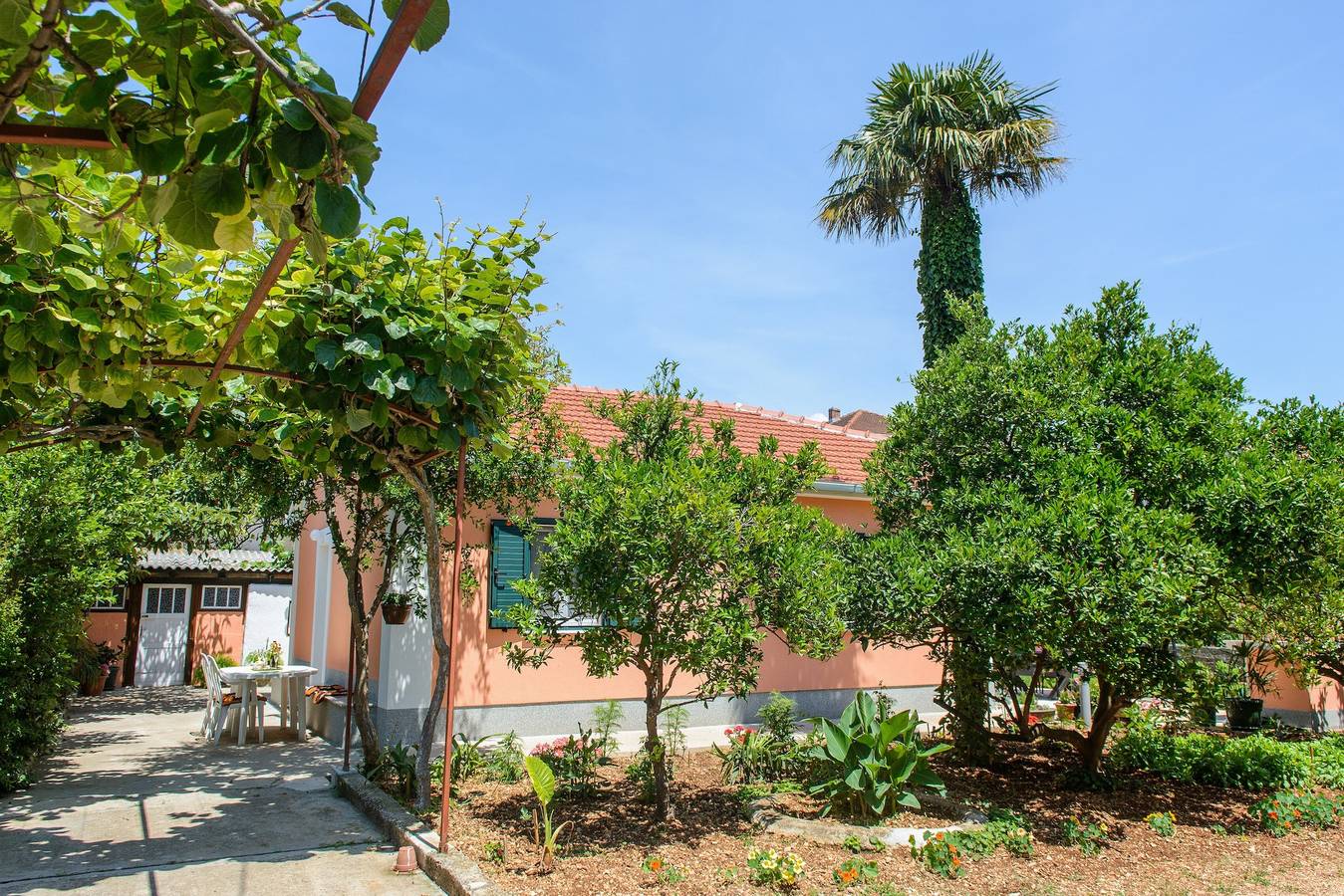 Holiday home in Gradska plaža (Trogir), Trogir