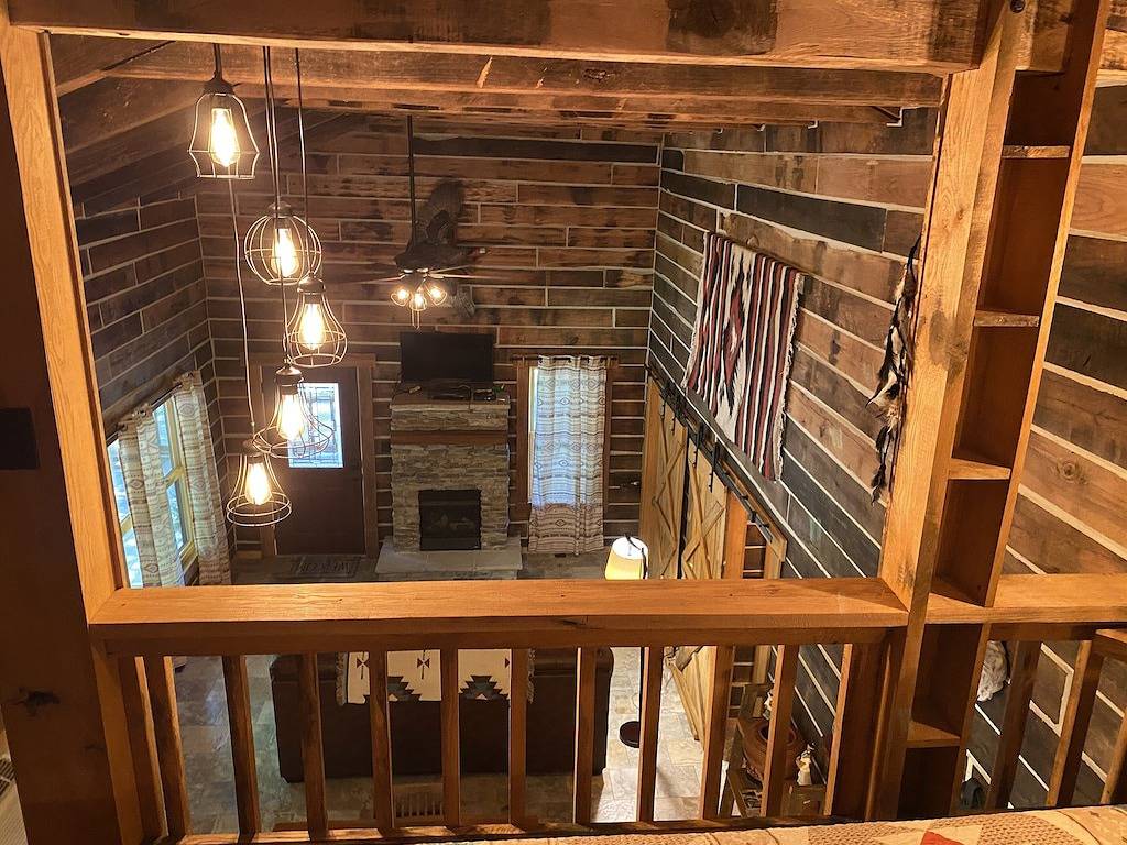 Contemporary Glamping with Native American Appeal! in Union County (IL)