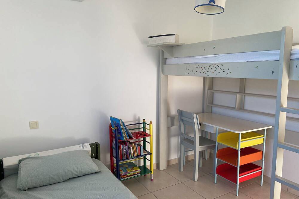 Cannes Bright house with mezzanine in residence near Croix des Gardes in Cannes, Mittelmeerküste (Frankreich)