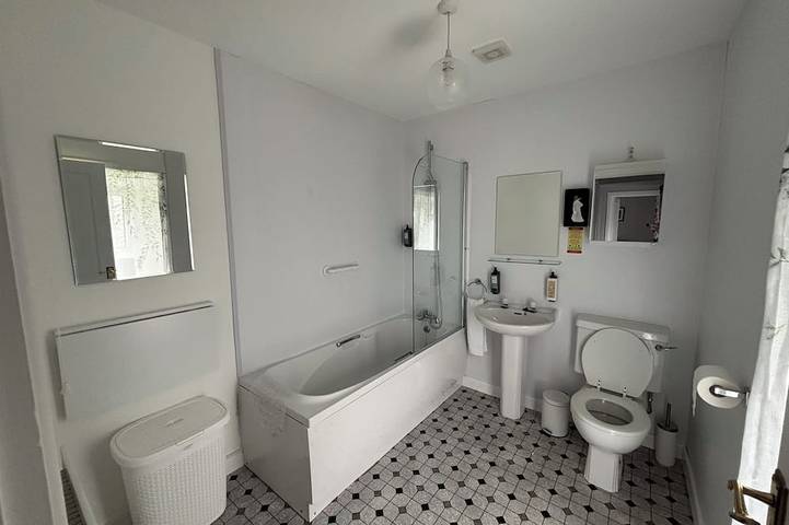 Spacious Private Country House - king beds - extensive parking in Grafschaft Tyrone